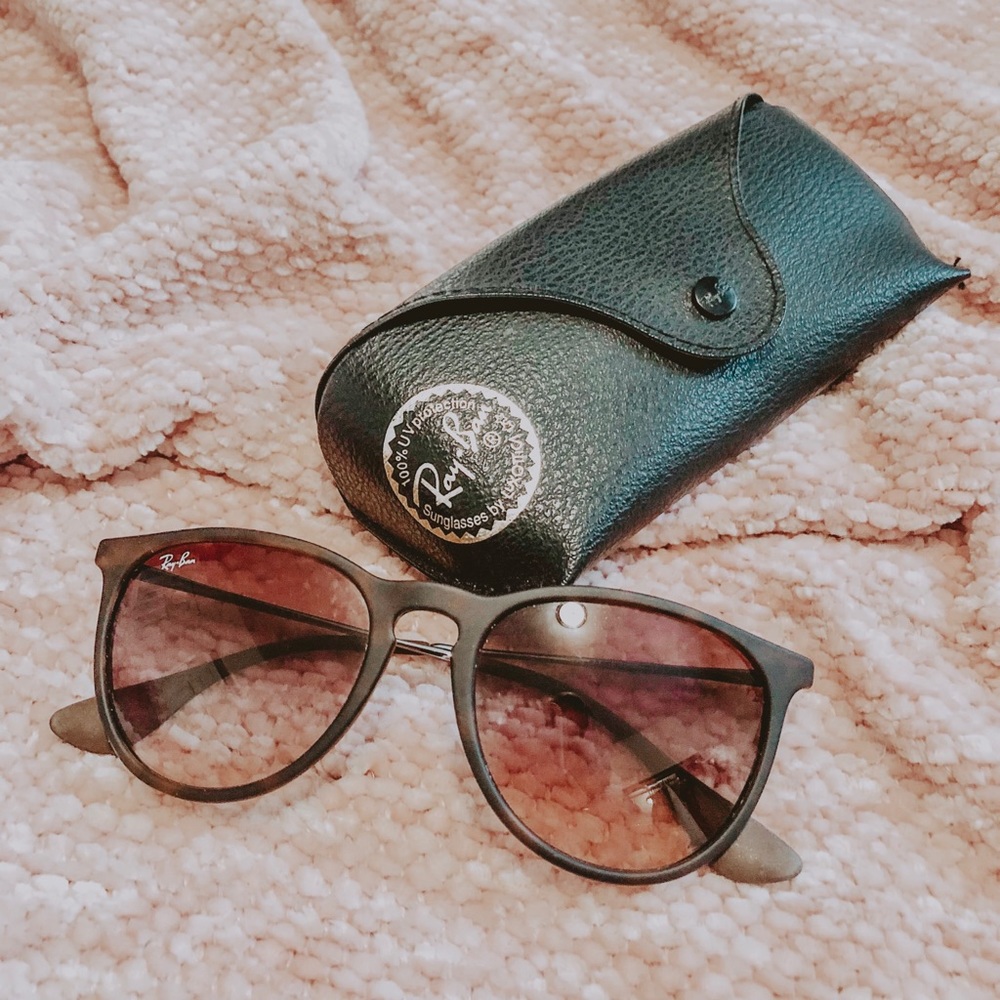 Erika Ray-Ban